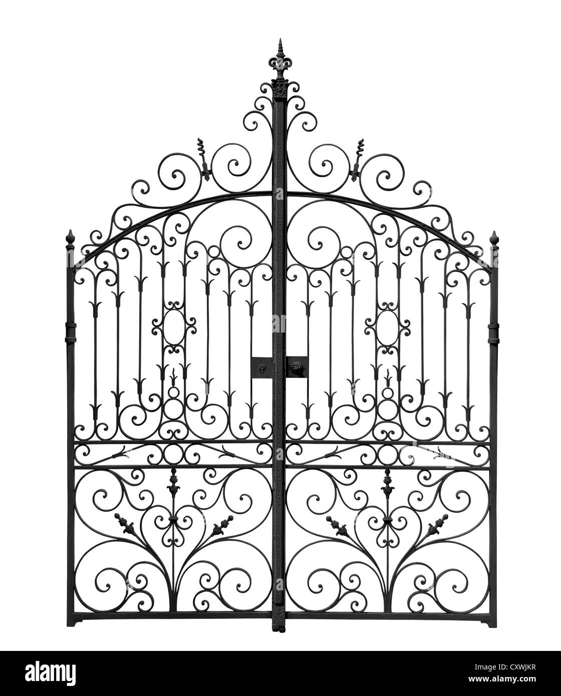 Schwarz geschmiedet Tor mit dekorativen Gitter isoliert auf weißem Hintergrund Stockfoto