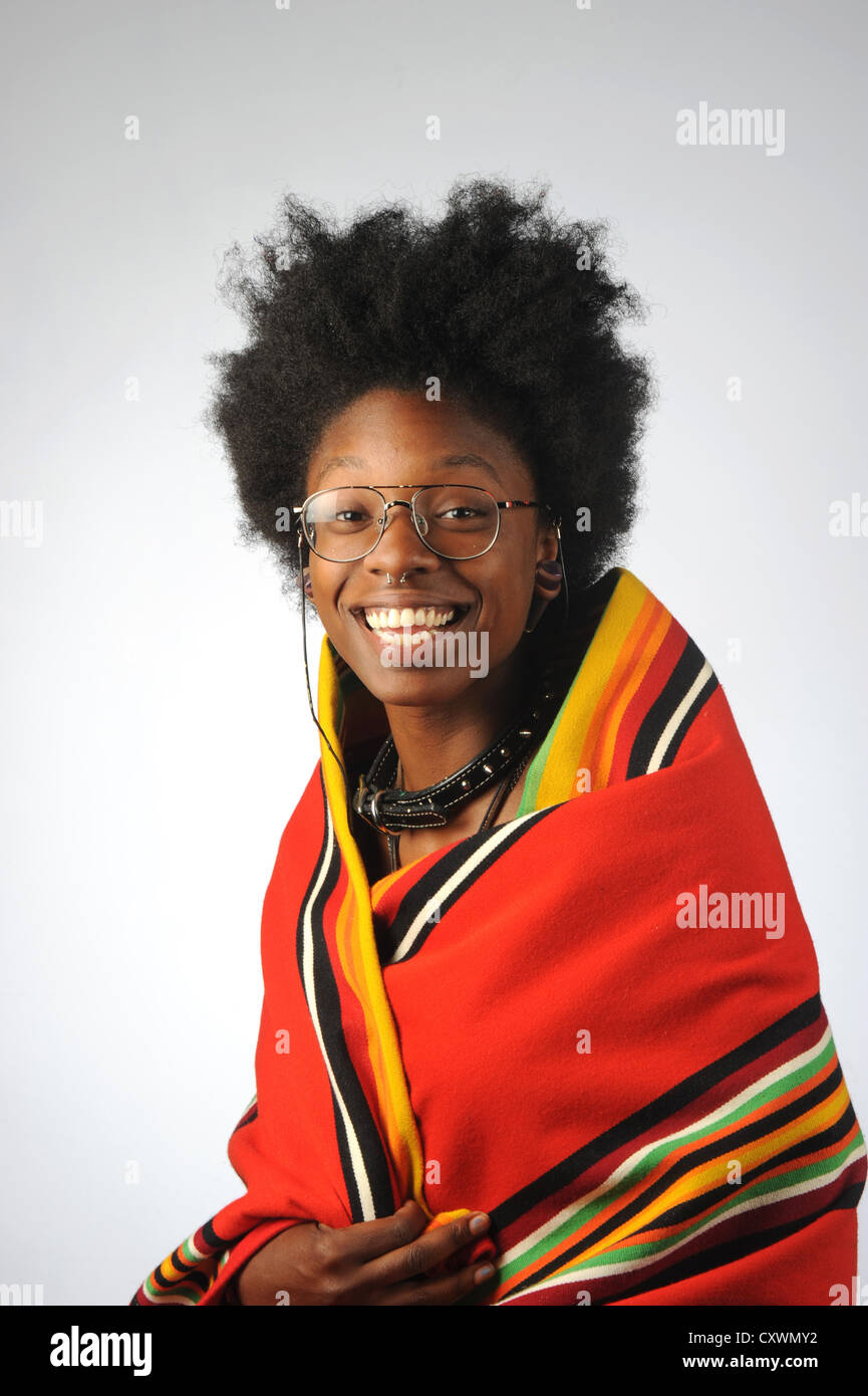 Afro-Amerikanerin lächelt Stockfoto