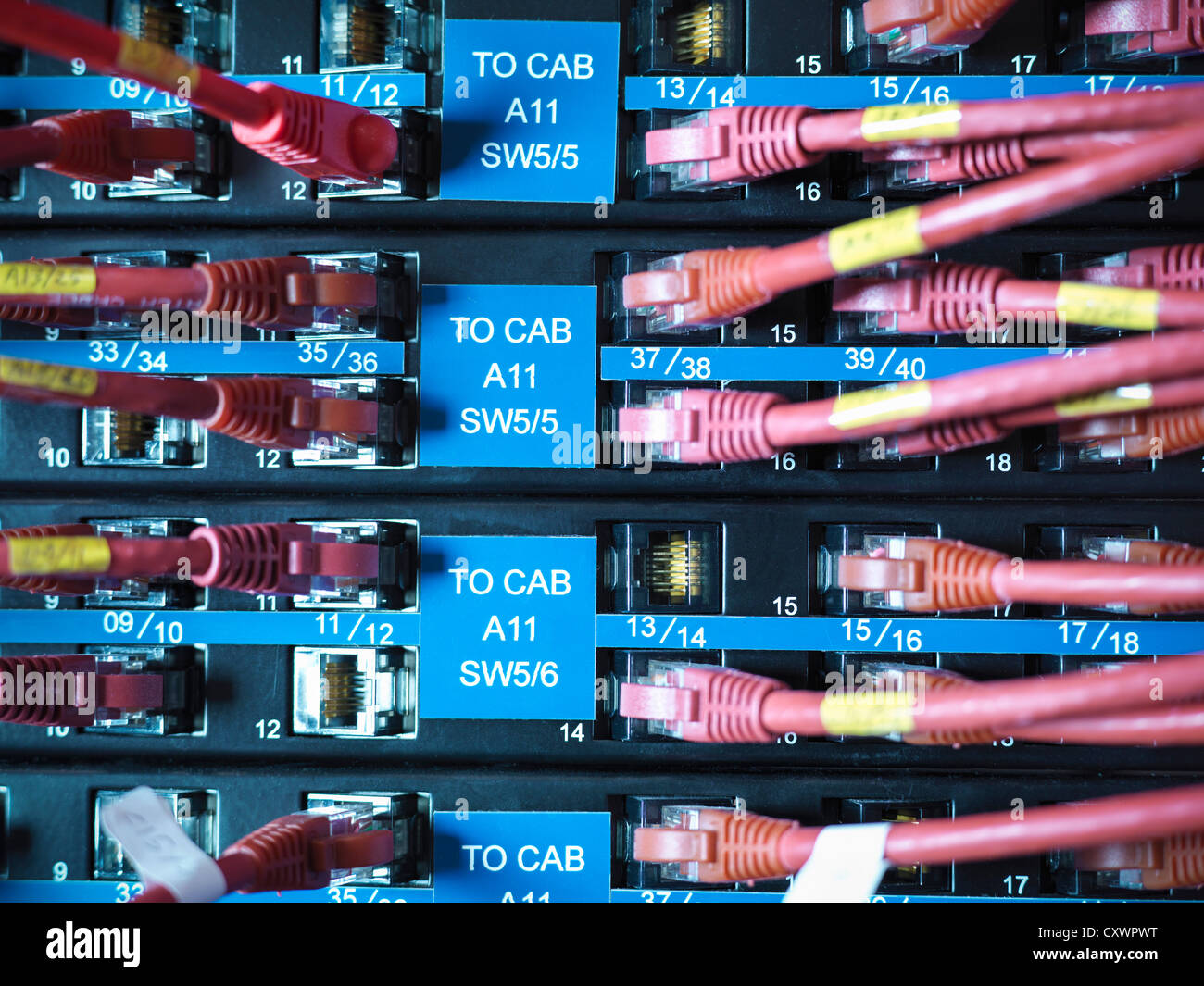 Network Server Cables Stockfotos und -bilder Kaufen - Alamy