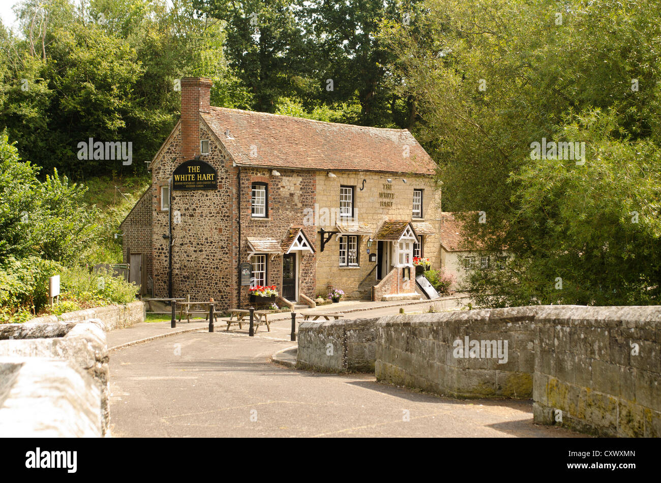 Das Whitie Hart Inn at Stopham in der Nähe von Storrington in West Sussex Stockfoto