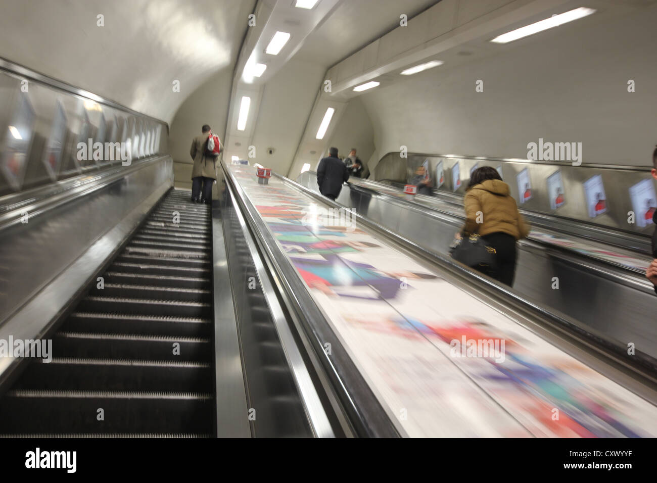 London, England, Großbritannien, Stadt, Europa, die U-Bahn Treppe, Treppen, Rolltreppen Stockfoto