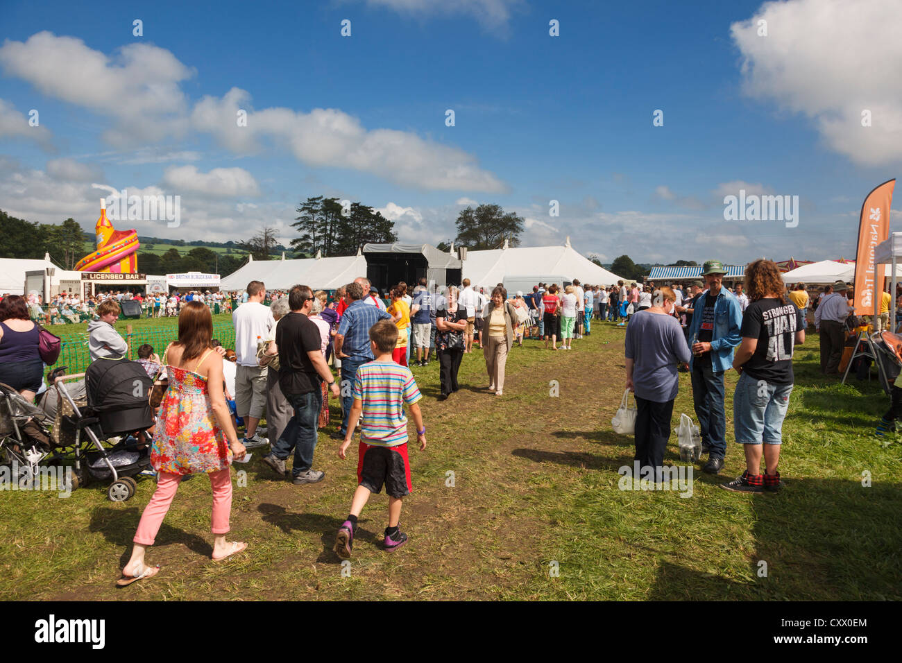 Menschen in der Mitte des Somerset landwirtschaftliche zeigen, UK Stockfoto