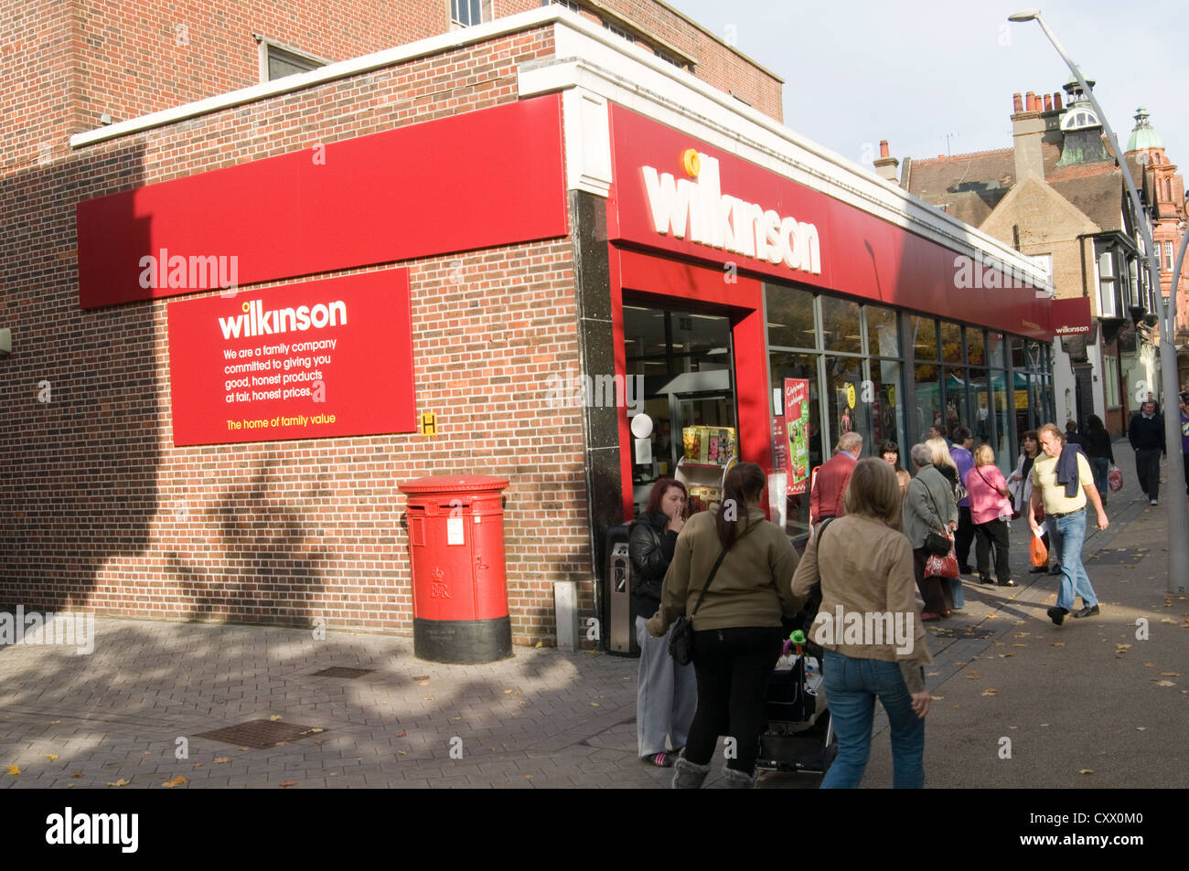 Wilkinson Budget Händler Großbritannien Ladengeschäft Geschäfte Kette Stockfoto