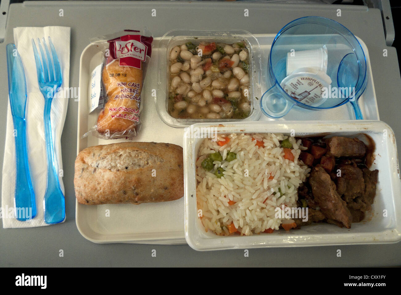 Ein Flugzeug Mahlzeit auf einem Air Transat Atlantic Flug von London nach Toronto in Kanada Nordamerika KATHY DEWITT Stockfoto