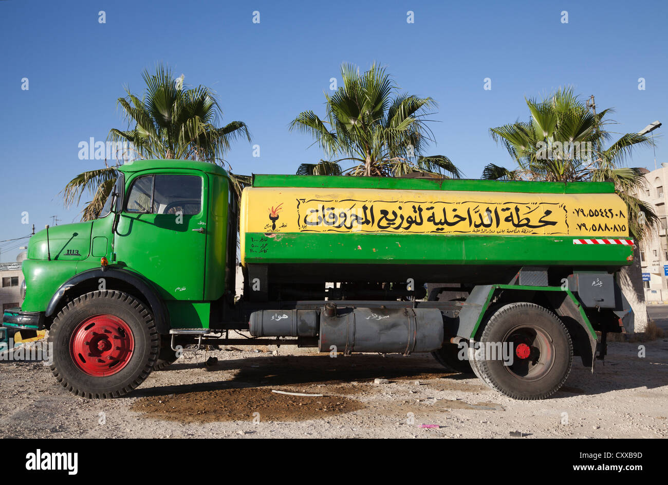 Oldtimer Mercedes 1113 Kraftstofftanker Amman, Jordanien Stockfoto