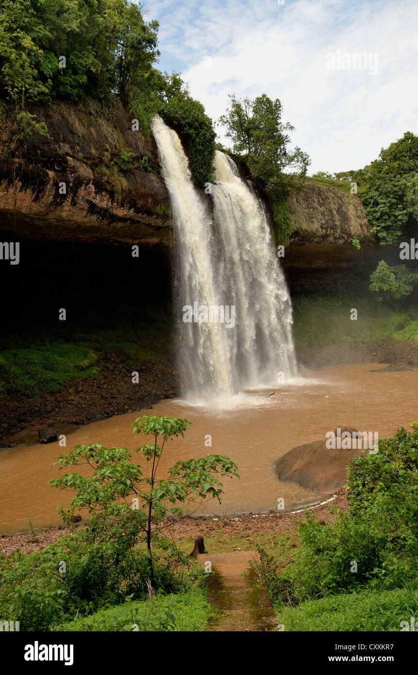 Tello Wasserfall in der Nähe von Ngaoundéré, Kamerun, Zentralafrika, Afrika Stockfoto
