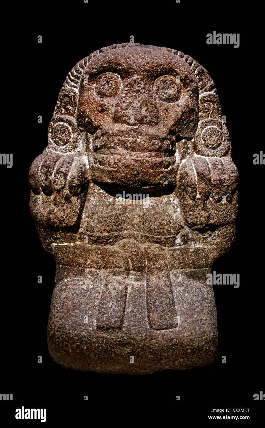 Präkolumbianische Mexica Aztekische Basalt Steinskulptur Cihuateotl göttliche Frau vergossene Geist Frau starb bei der Geburt Mexiko Postklassiker 1500 n. Chr. Stockfoto