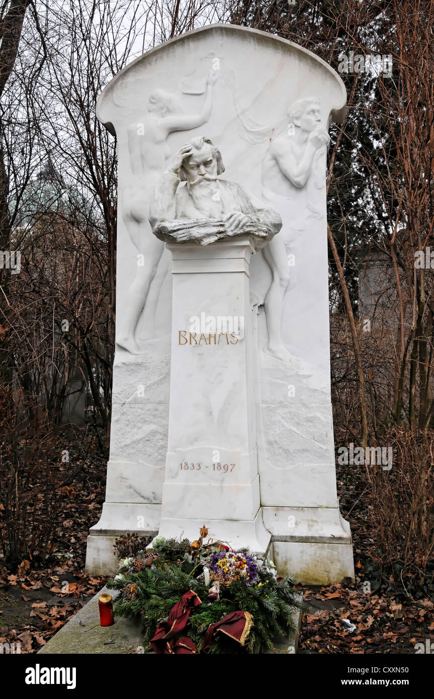 Grab von Johannes Brahms 1833-1897, Ehrengrab, Wiener Zentralfriedhof, Wien, Österreich, Europa Stockfoto