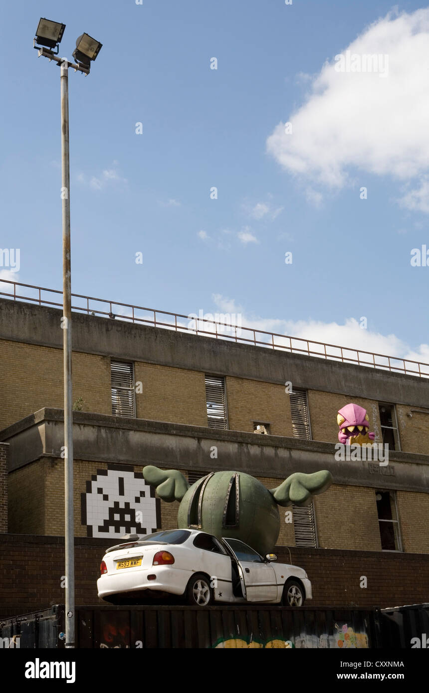 Moderne Kunst neben der Old Truman Brewery, Spitalfields, London, England, Vereinigtes Königreich, Europa Stockfoto
