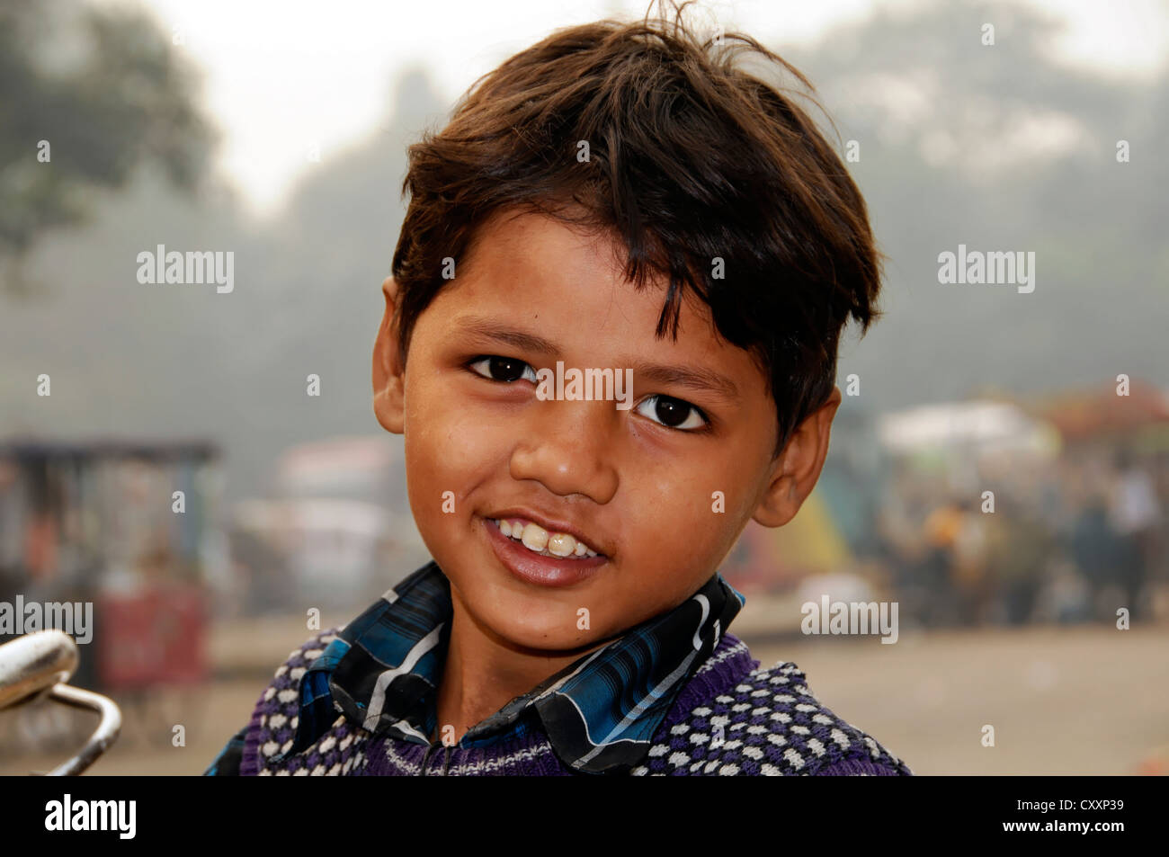 Indianerjunge Porträt, Agra, Uttar Pradesh, Indien, Asien Stockfoto