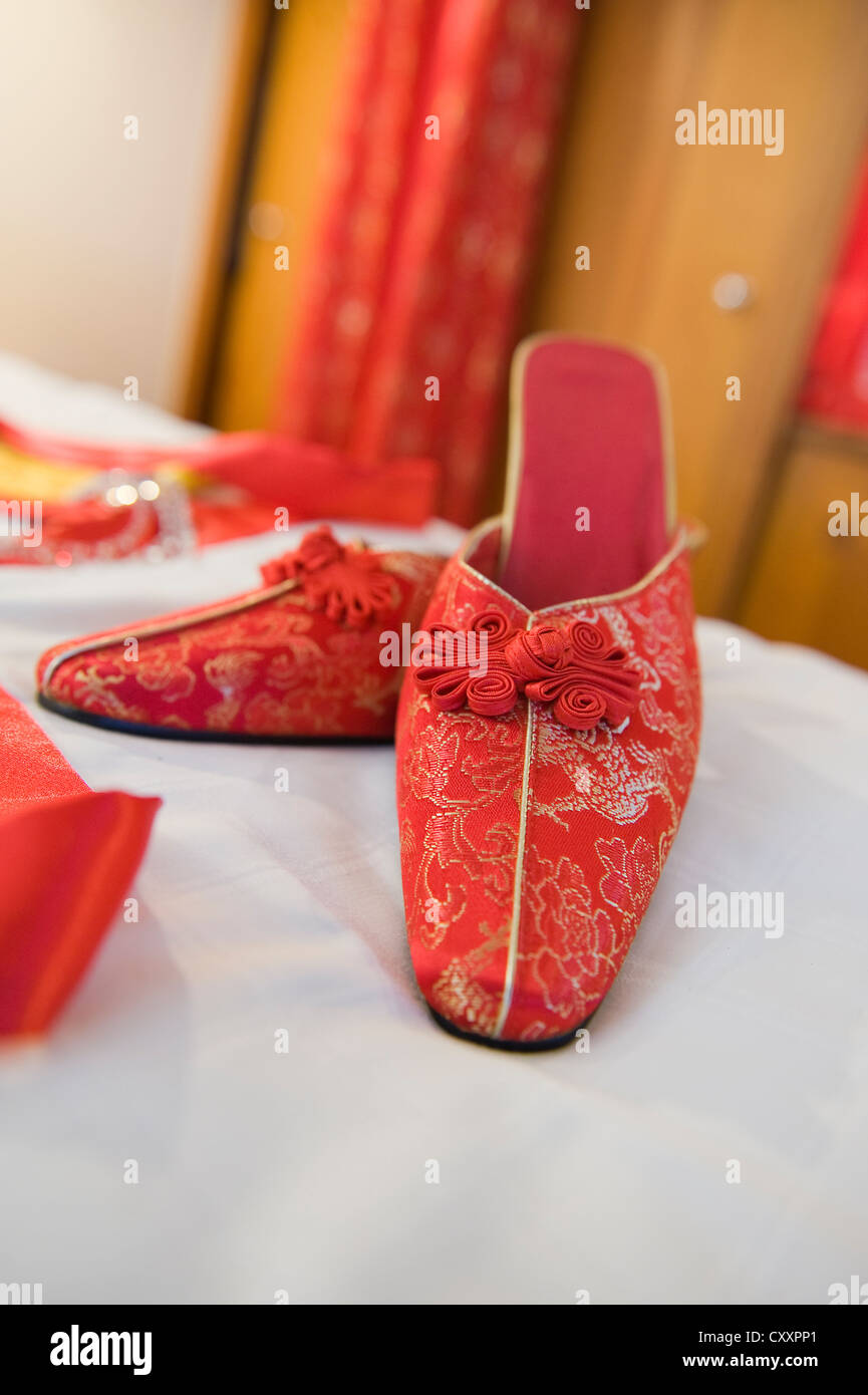 Rote chinesische traditionelle Schuhe Stockfoto
