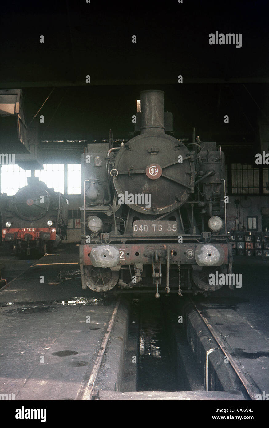 Panzer - Nord-Stil. Ein SNCF-141TC und ein 040TG am Joncherolles. Stockfoto