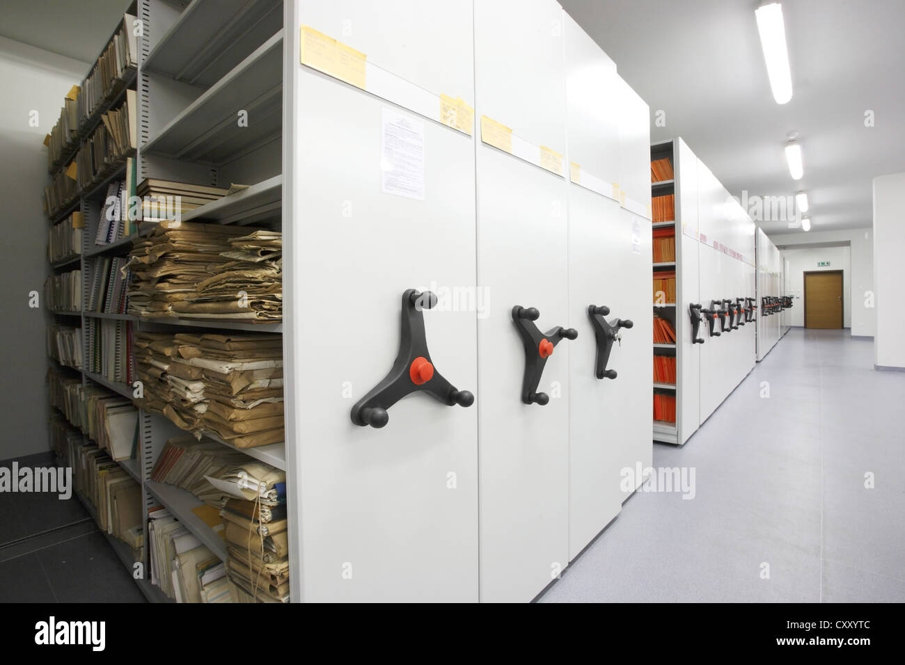 Universitätsbibliothek, Universitätsarchiv, Aktenschränke Stockfoto