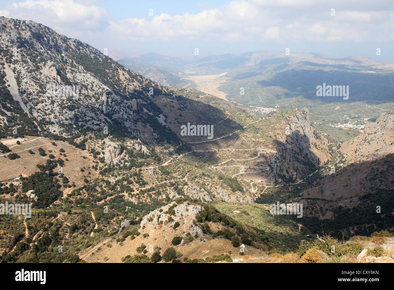 Aussicht von der Spitze des Seli Ambelou pass Lassithi Kreta Griechenland Stockfoto