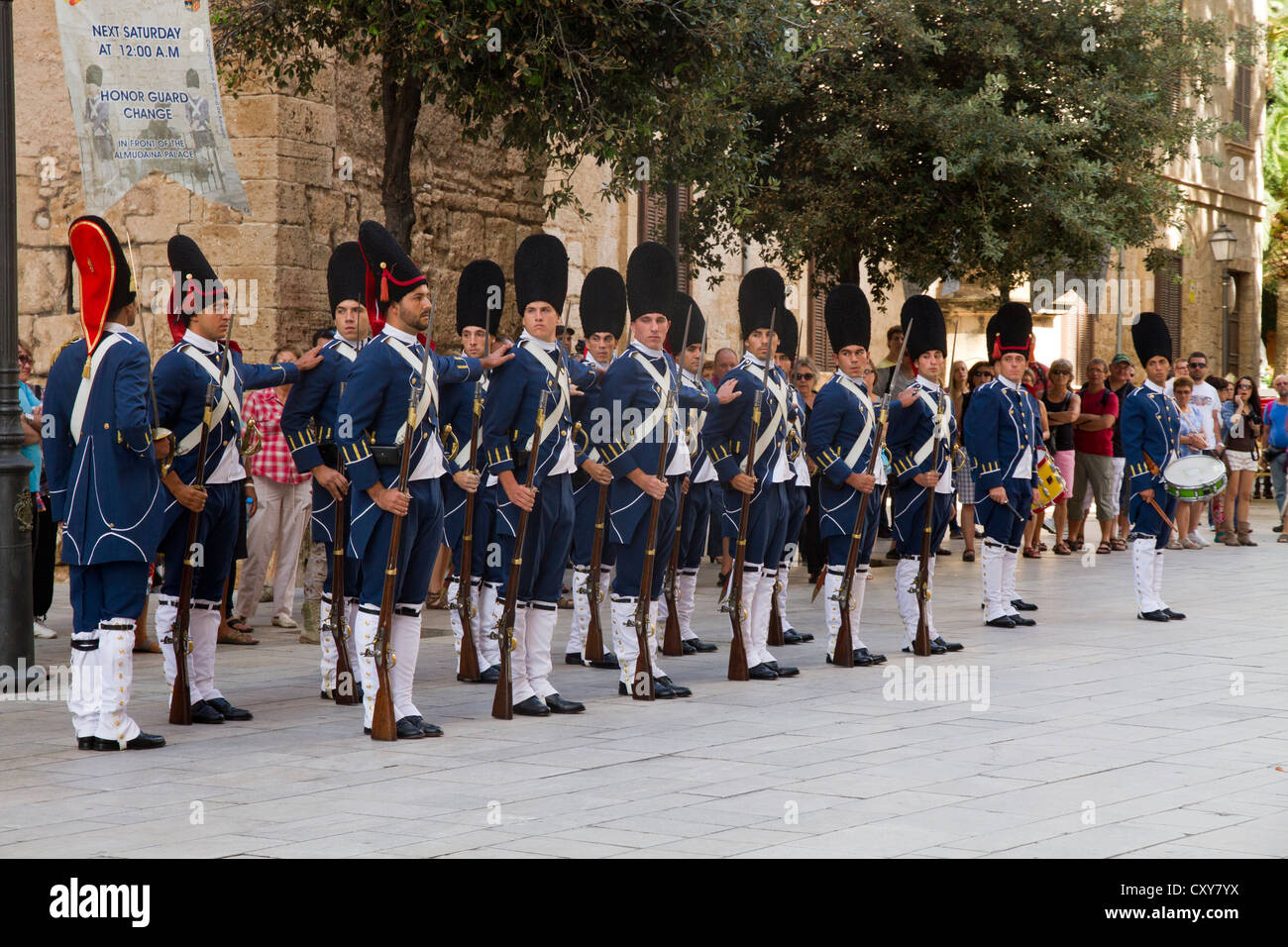 Wachwechsel am Palacio de Almudaina Palma De Mallorca Spanien Stockfoto