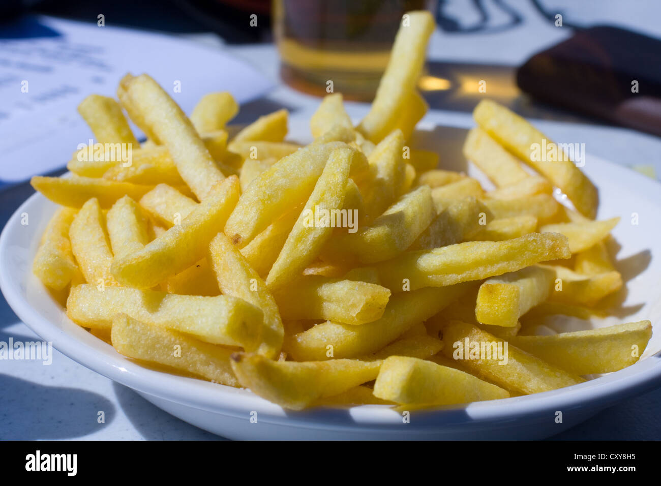 Schüssel mit chips Stockfoto