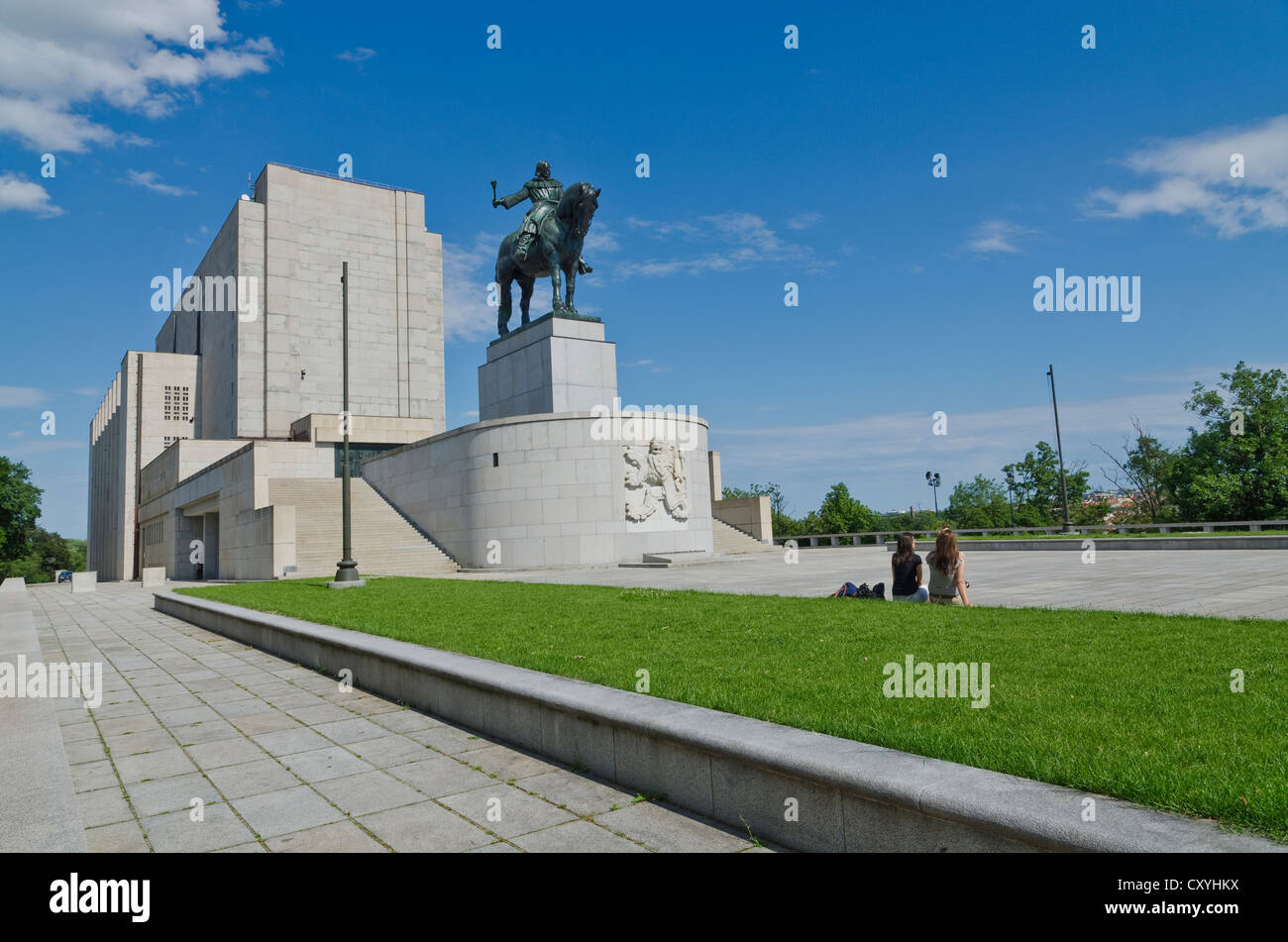 Narodní Památník, National Monument mit einer Reiterstatue von Jan ich ka Vítkov Hügels, Prag, Tschechische Republik, Europa Stockfoto