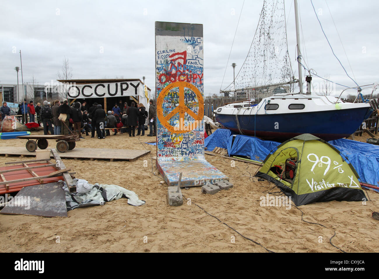 Camp der Berlin besetzen Bewegung am Strand der Bundesrepublik Presseseite im Regierungsviertel, kurz bevor das Lager war Stockfoto