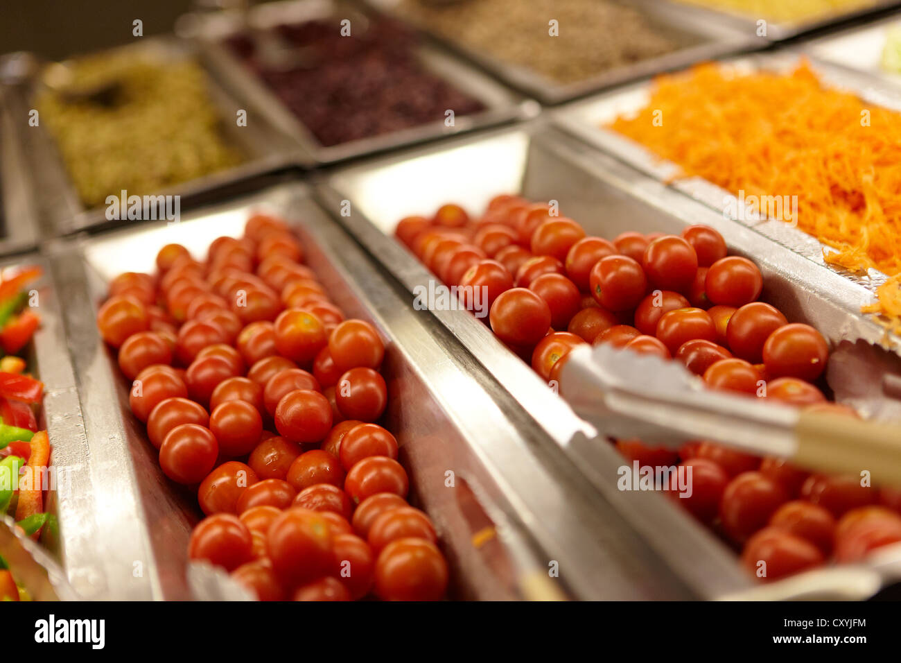 Bio-Lebensmittel-Stall-Tomaten Stockfoto