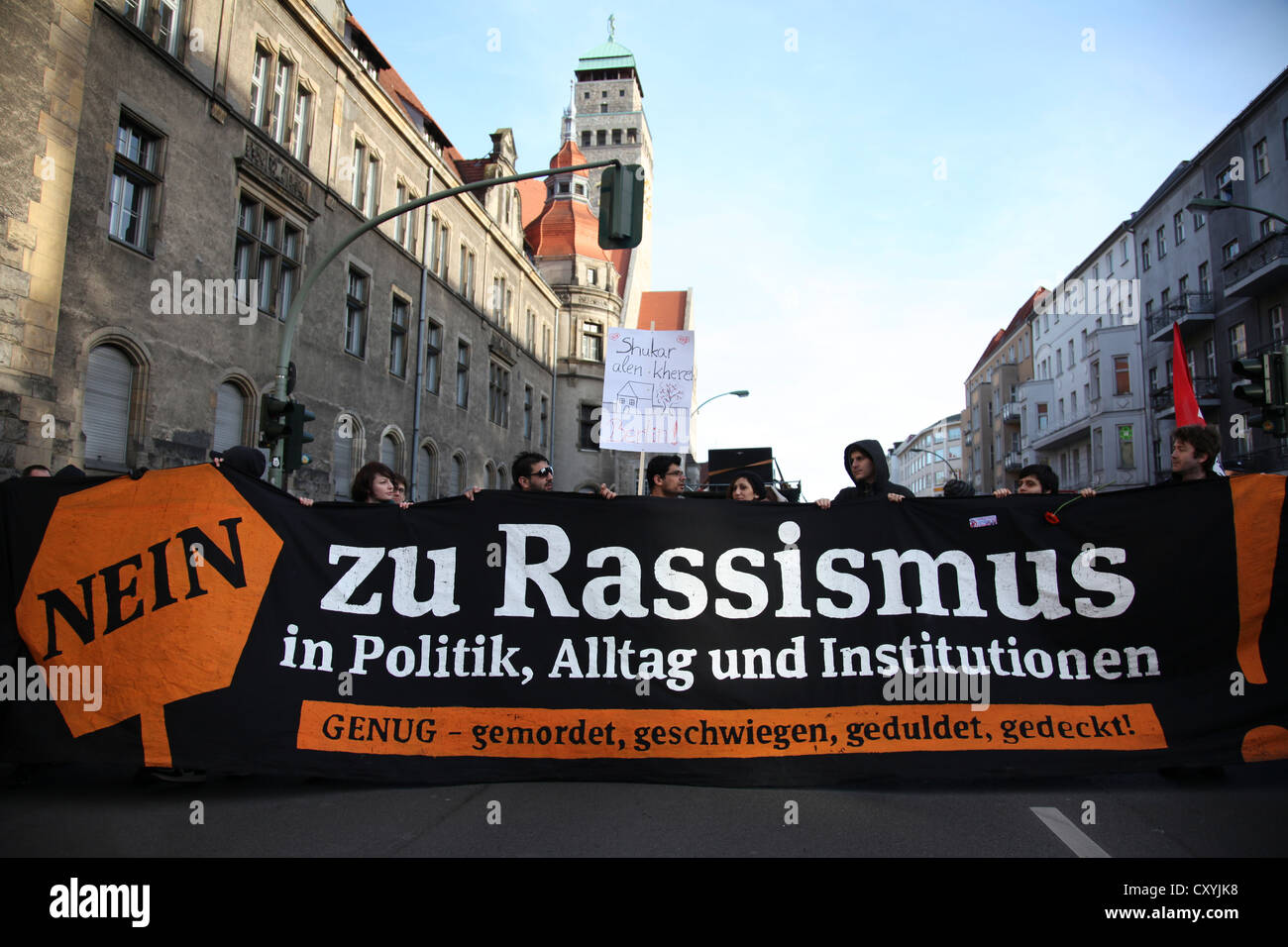 Protest gegen Rassismus mit dem Slogan: Willkommen in Neukölln! Willkommen zu Hause! Berlin Stockfoto