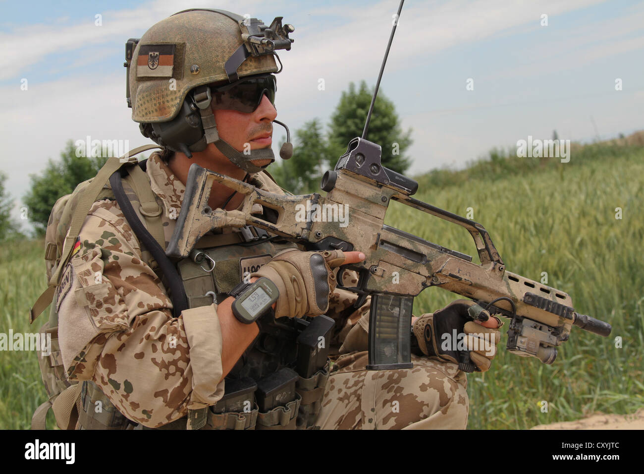 Afghanistan-Krieg, ein deutscher Soldat der Taskforce Kunduz, auch bekannt als der Schutz Training Bataillon Stockfoto