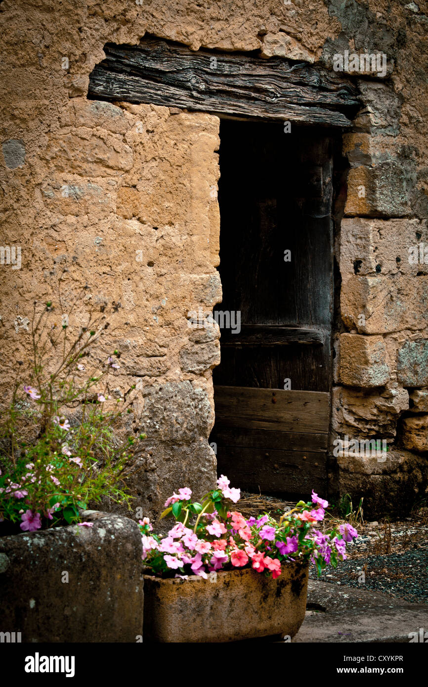 Tür-Detail im Vézère-Tal, Perigord, Frankreich, Europa Stockfoto