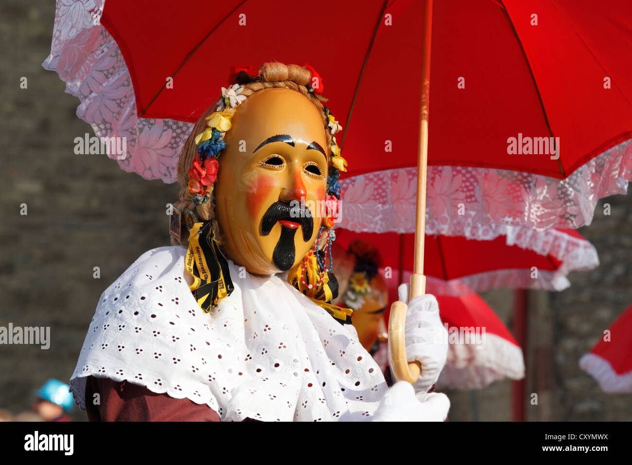 Traditioneller Karneval Figur mit Brezeln auf einem Stab, Dummkopfs Sprung in Oberndorf am Neckar, Karneval in Oberndorf Stockfoto