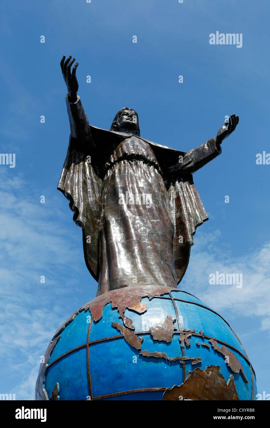 Cristo Rei Statue von Jesus Christus (27 Meter hoch) auf der ganzen Welt am Kap Fatu Cama außerhalb der Hauptstadt Dili, Osttimor Stockfoto