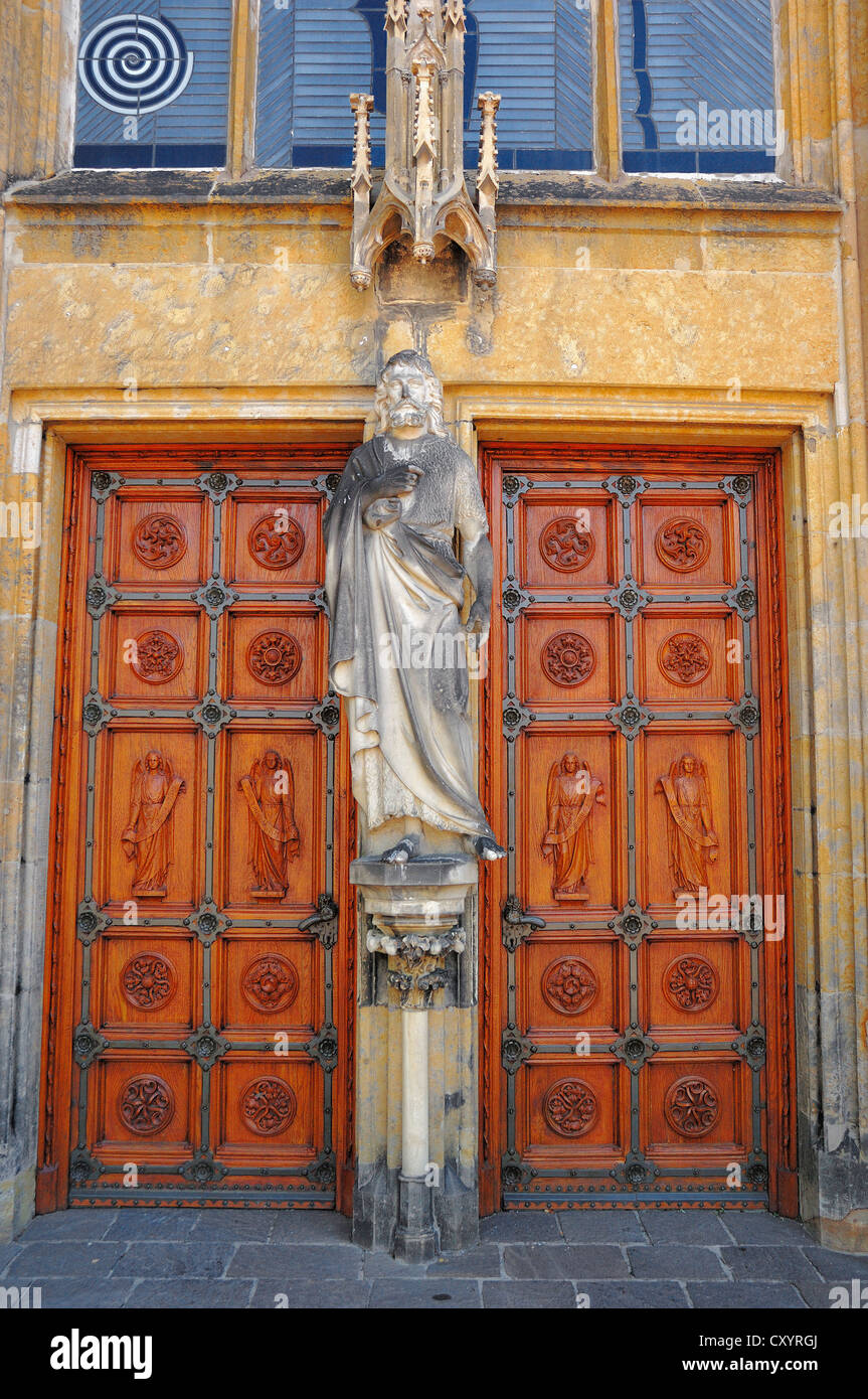 Eingang des St. John's-Kirche, Oelde, Münster, Nordrhein-Westfalen, PublicGround Stockfoto