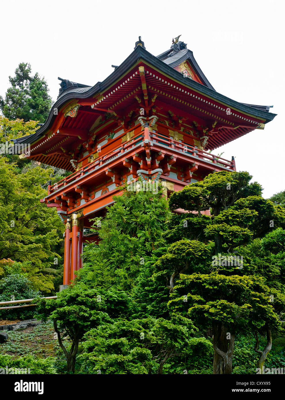 Japanische Tee-Garten im Golden Gate Park San Francisco Kalifornien, mehrere Ebenen rotes Dach Pagode Hochhaus Tee Haus Stockfoto