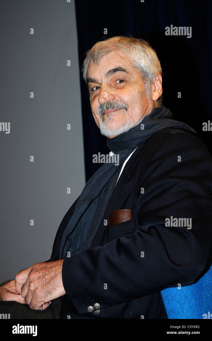 Serge Latouche; aus der Konsumgesellschaft, einer Gesellschaft des Überflusses sparsam Stockfoto