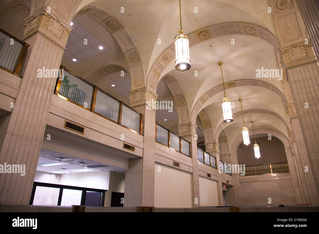 Decke des Vintage Art-déco-Bank Interieur Stockfoto, Bild: 51016900 ... Decke des Vintage Art-déco-Bank Interieur Stockfoto, Bild: 51016900 ...