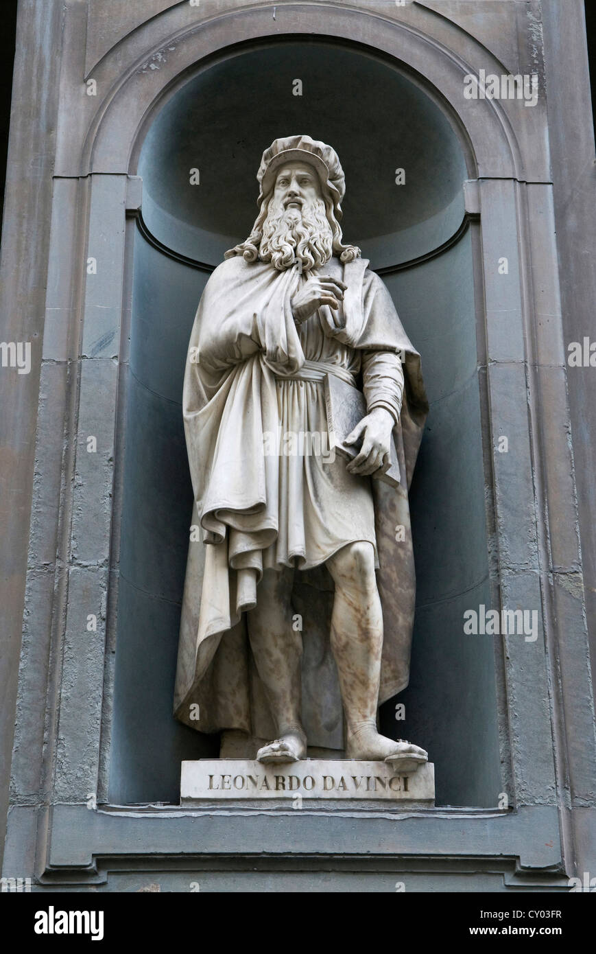 Statue von Leonardo da Vinci, Uffizien, Florenz (Firenze), UNESCO World Heritage Site, Toskana, Italien, Europa Stockfoto