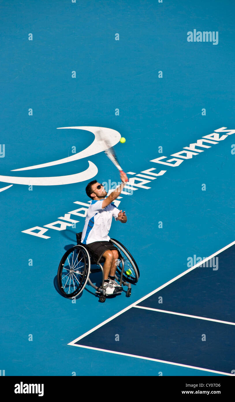 Noam Gershony Israels, während ein Quad semi-finale bei den Paralympics 2012 in London. In den USA gewann das Team 6-3 7-6. Stockfoto