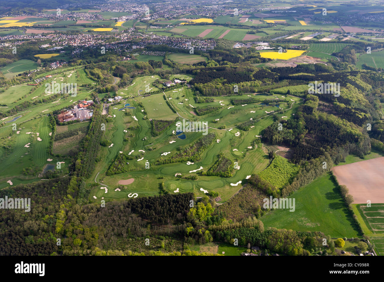 Luftbild, Gut Neuenhof Golf Club, 18-Loch-Golfplatz und das Clubhaus, Froendenberg Ruhr, Ruhrgebiet, Nordrhein-Westfalen Stockfoto