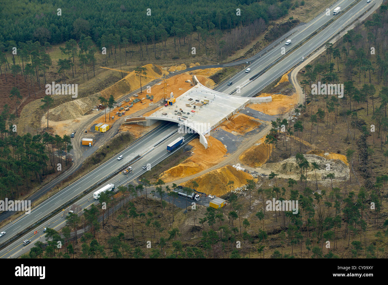 Luftaufnahme, Spiel-Brücke im Bau auf der A31 zwischen Schermbeck und Dülmen, Münster, Nordrhein-Westfalen Stockfoto