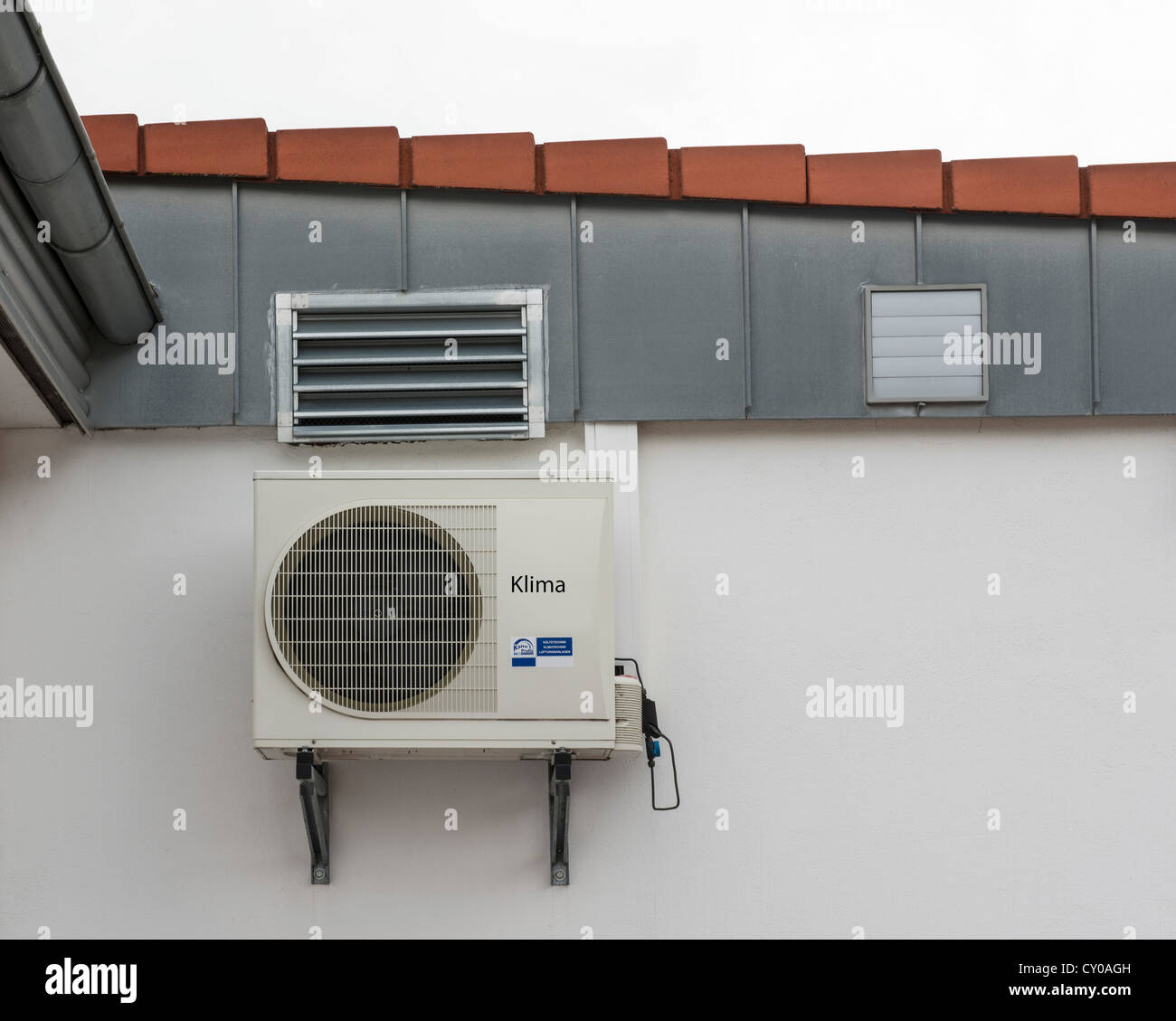 Klimaanlage an einer wand -Fotos und -Bildmaterial in hoher Auflösung –  Alamy