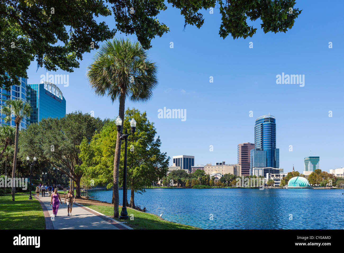 Lake Eola Park in der Innenstadt von Orlando, Zentral-Florida, USA Stockfoto