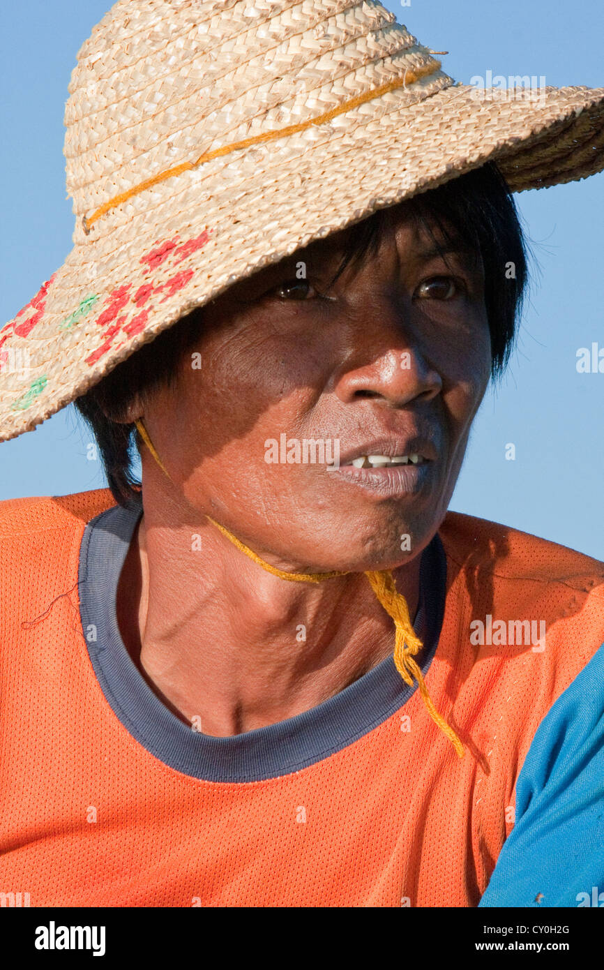 Myanmar, Burma. Inle-See, Shan-Staat. Porträt des birmanischen Menschen. Stockfoto