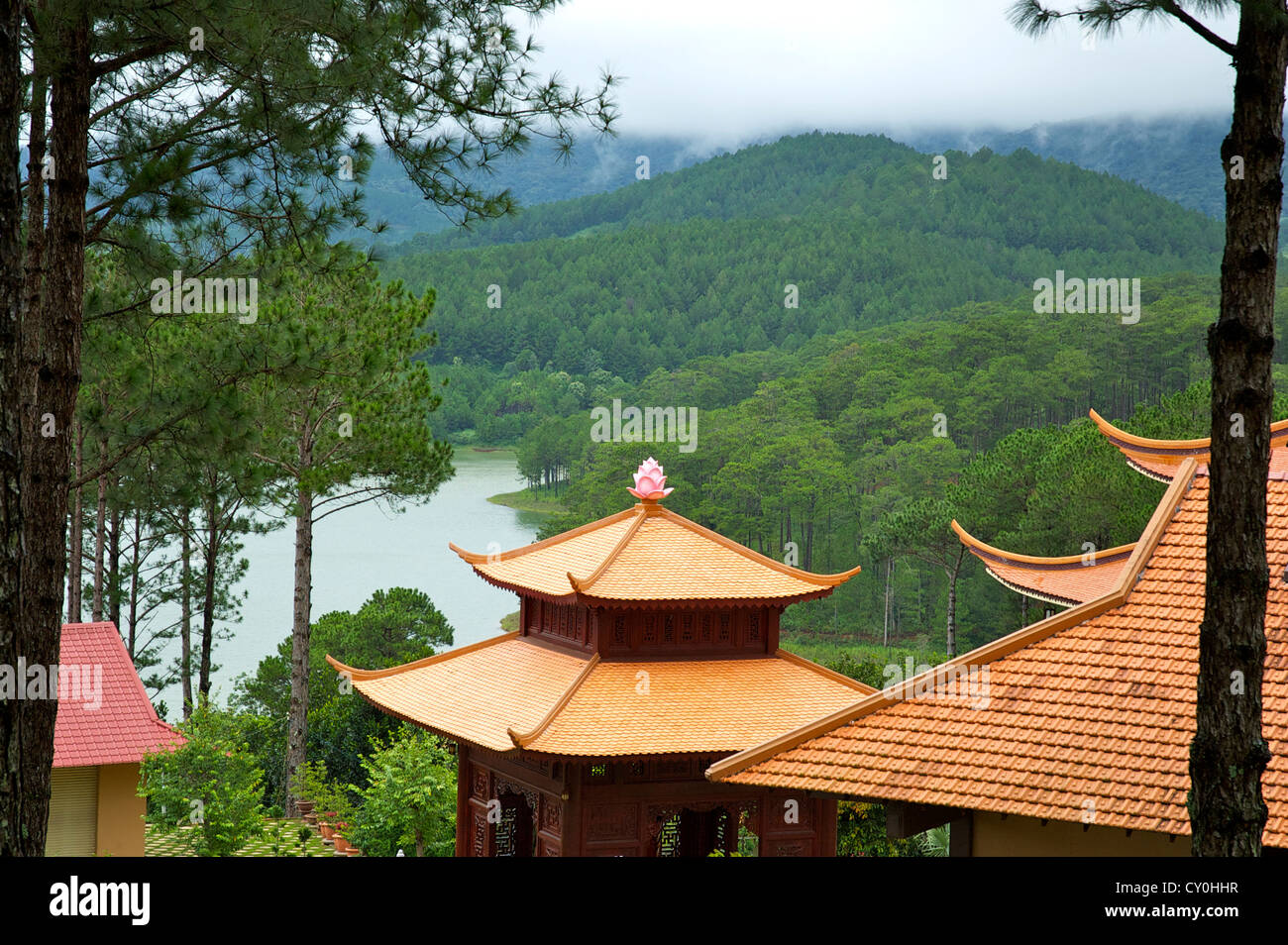 Truc Lam Tempel Da Lat Vietnam Stockfoto