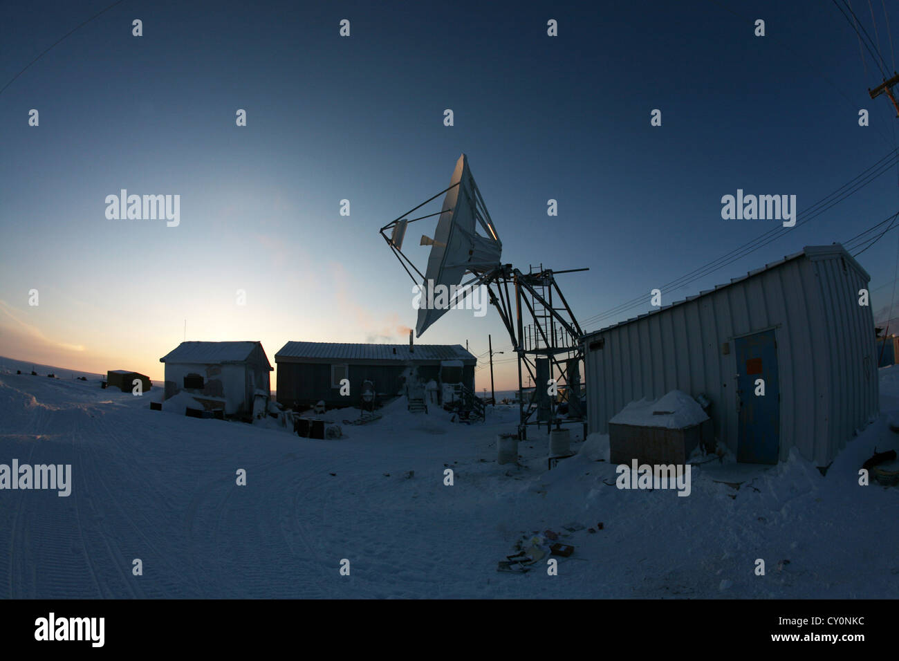 Sat Schüssel am Nordpol Stockfoto