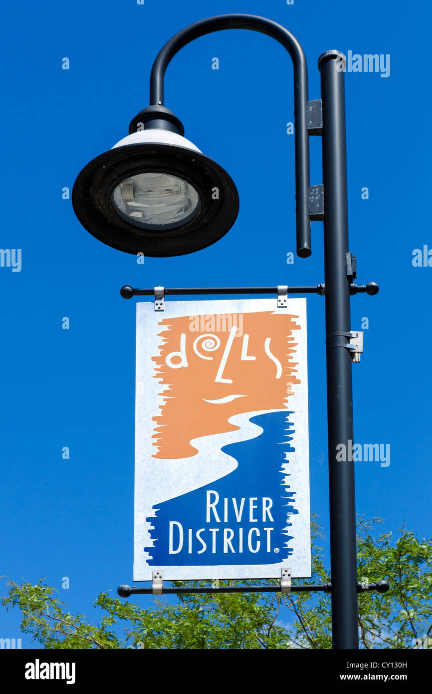 Melden Sie für die River District am Broadway (Main Street) in den beliebten Ferienort Wisconsin Dells, Wisconsin, USA Stockfoto