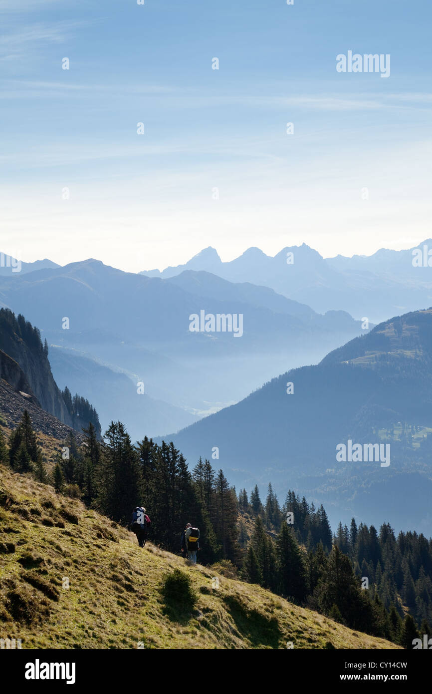 Wanderer in den Schweizer Alpen im Herbst, Flims, Graubünden-Schweiz-Europa Stockfoto