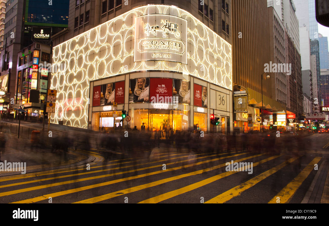 Menschen in der Innenstadt von Hongkong Stockfoto