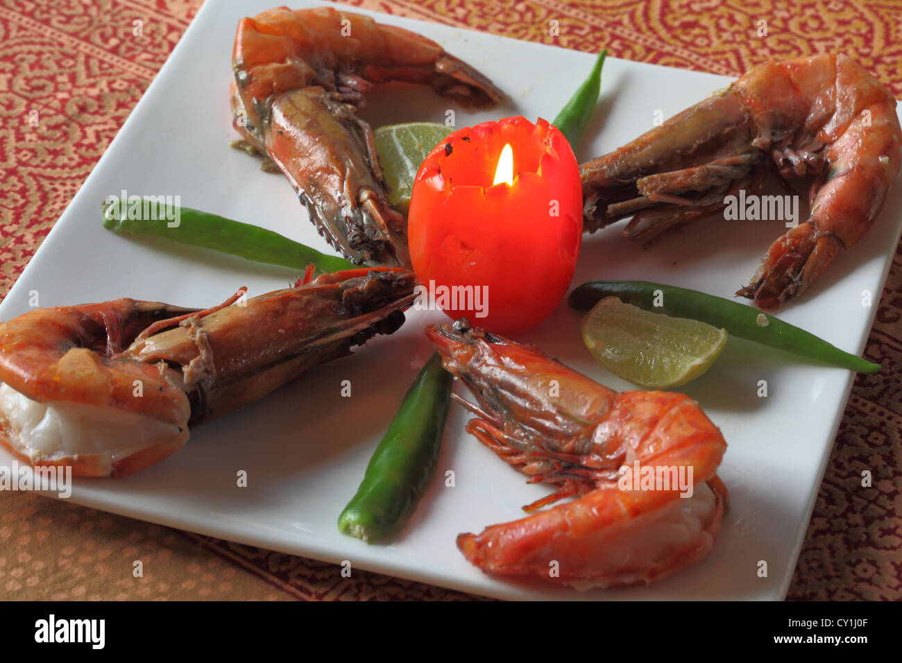 Gebratene Garnele ist eine tiefe gebratenen Küche in Kerala sowie Restaurants weltweit beliebt. Dies ist Kerala Stil würzige Garnelen anbraten. Stockfoto