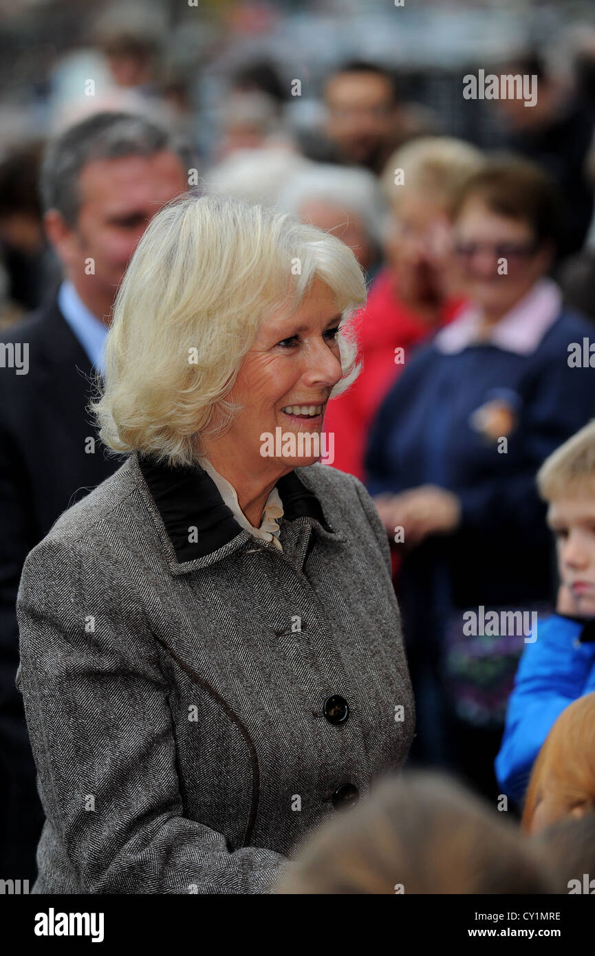 Camilla, Herzogin von Cornwall besucht Marlborough in Wiltshire. Stockfoto