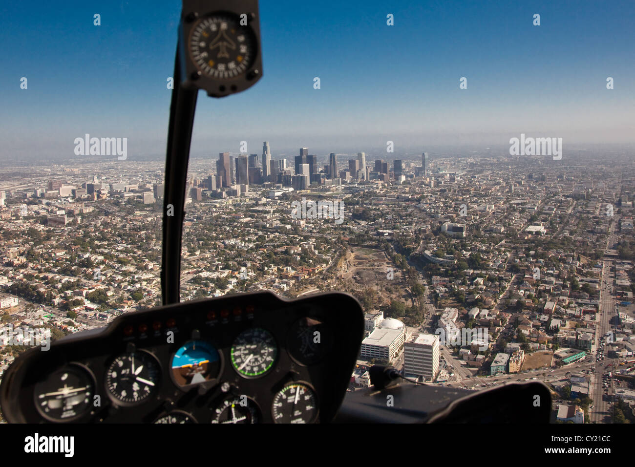 Blick vom Hubschrauber über nach Downtown LA. Stockfoto