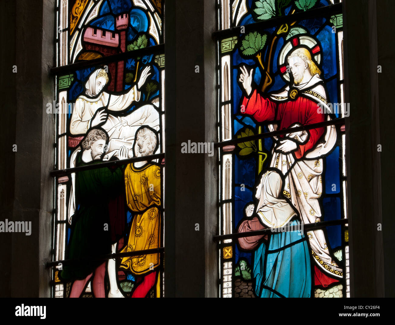 Christus ist die Witwe Sohn Wunder, Glasmalerei in Alderminster Kirche erhöhen. Stockfoto