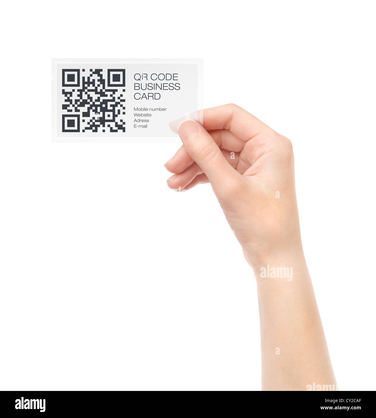 Weibliche Hand mit transparenten Visitenkarten mit QR-Code-Informationen. Isoliert auf weiss. Stockfoto