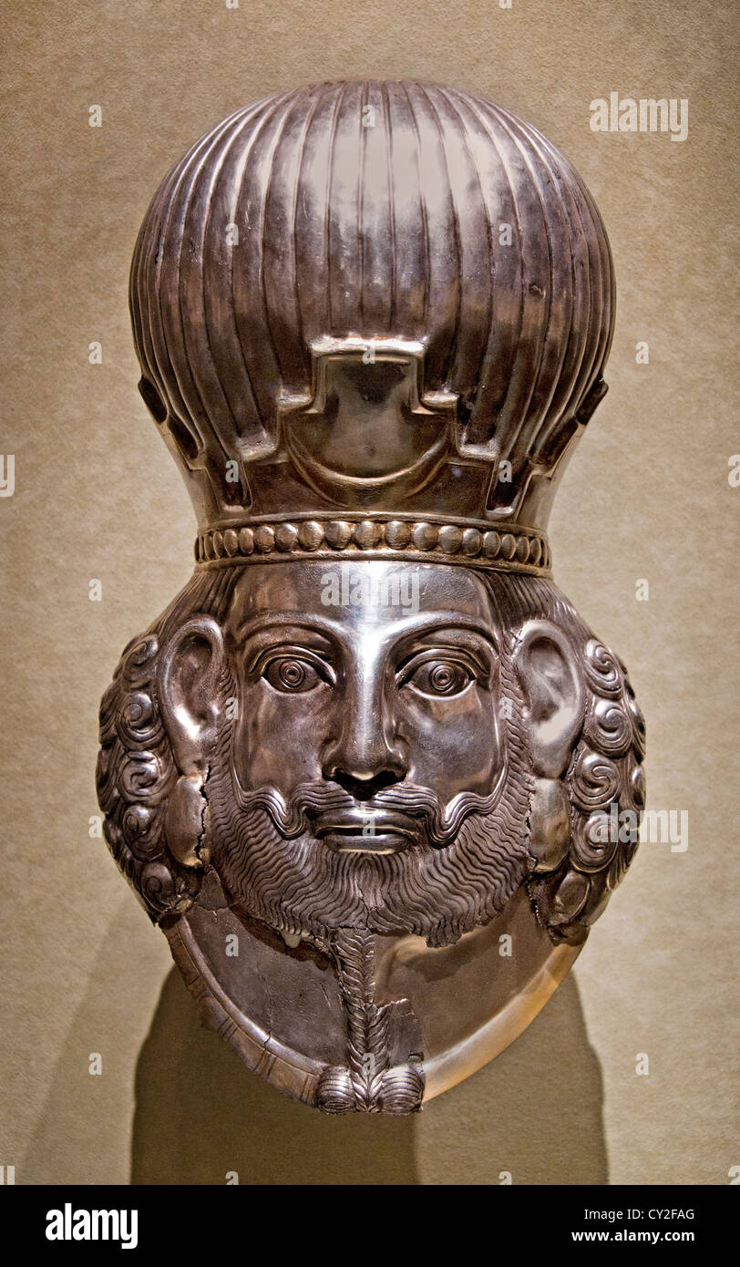 Kopf eines Königs Sasanian ca. 4. Jahrhundert n. Chr. Vergoldung 40cm Persien persische Iran Sasanian Silber-Quecksilber Stockfoto